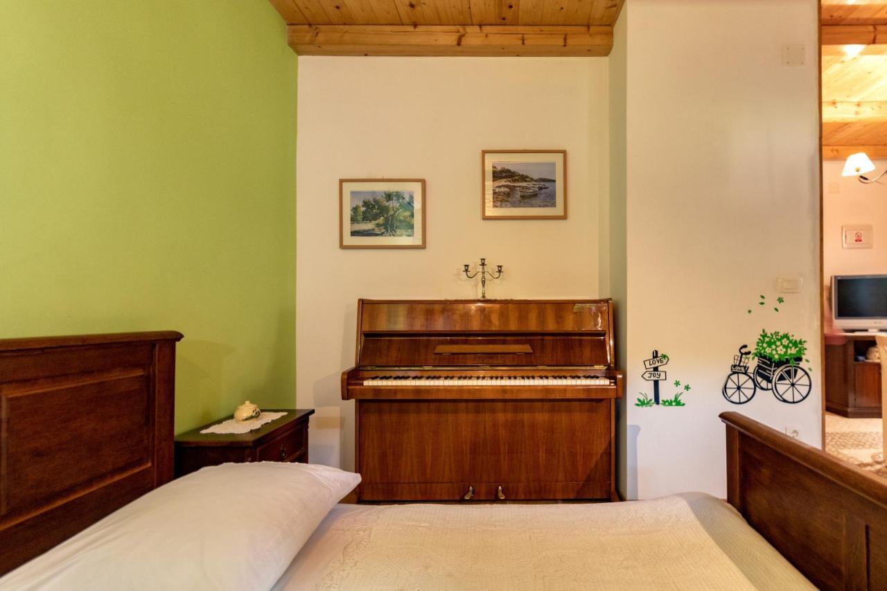 Apartment Tara Kaštela Екстериор снимка